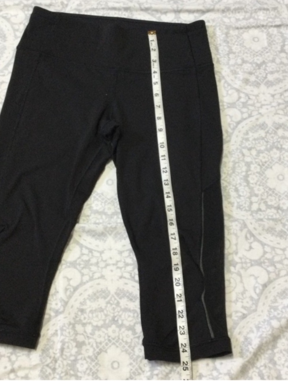 Lululemon Athletica Crop
Leggings 8 - Picture 8 of 10
